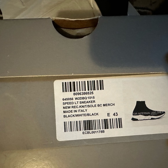 Brand New Balenciaga Speed Trainers Size EU 43
Selling for $750 - Picture 6 of 7